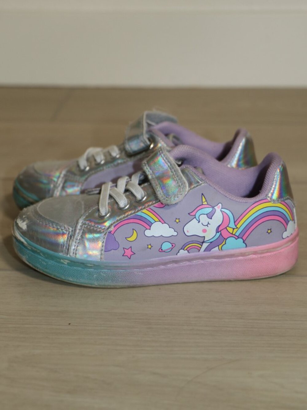 Girls Unicorn Sneakers | Iridescent | Hook and Loop | Sz 11 Toddler